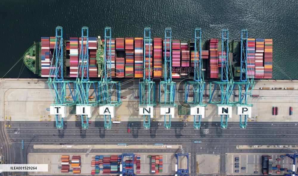 Xinhua Headlines: Self-serving U.S. policies exacerbate global economic volatility