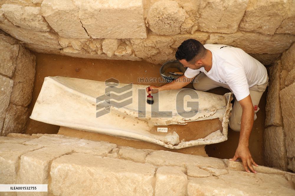 MIDEAST-GAZA-SARCOPHAGUS