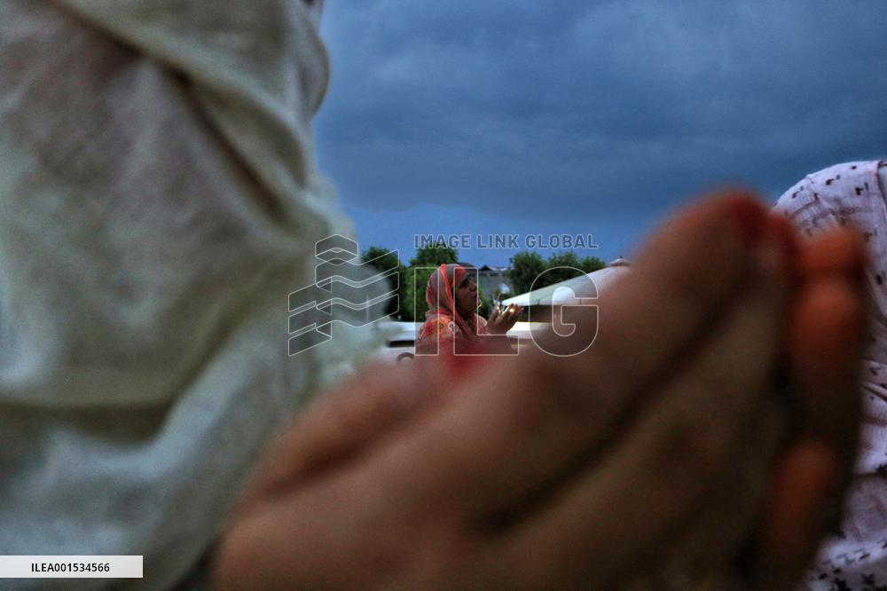 Kashmiri Muslims Pray At Hazratbal Shrine - India