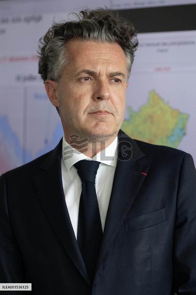 Christophe Bechu visits Meteo France headquarters - Saint-Mande