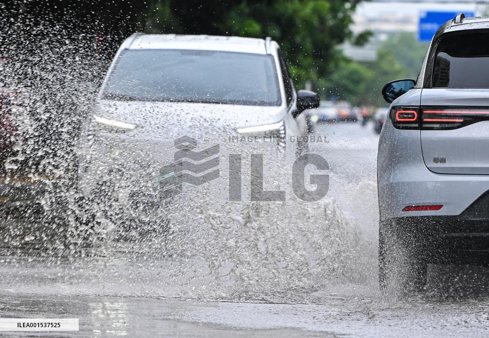 CHINA-HAINAN-TYPHOON TALIM (CN)