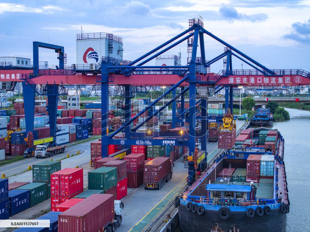 The Beijing-Hangzhou Grand Canal Cargo Ships