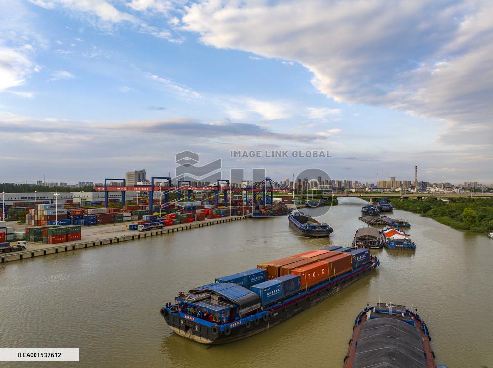 The Beijing-Hangzhou Grand Canal Cargo Ships