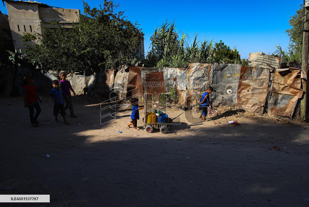 Heatwave And Power Shortages Hit Gaza
