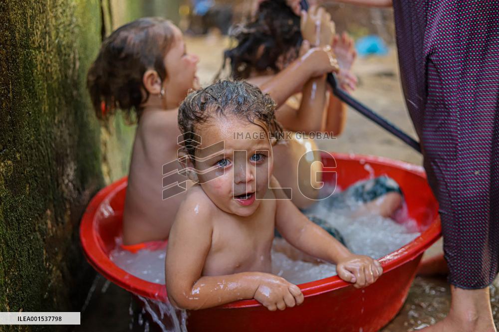 Heatwave And Power Shortages Hit Gaza