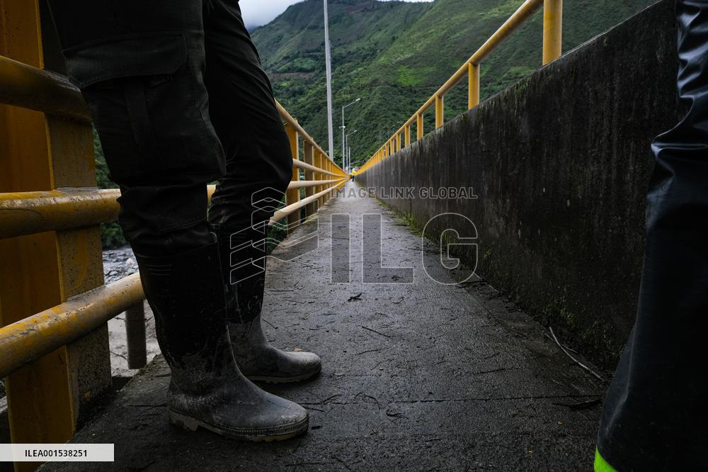 Landslide Leaves 14 Dead and a Dozen Missing in Central Colombia
