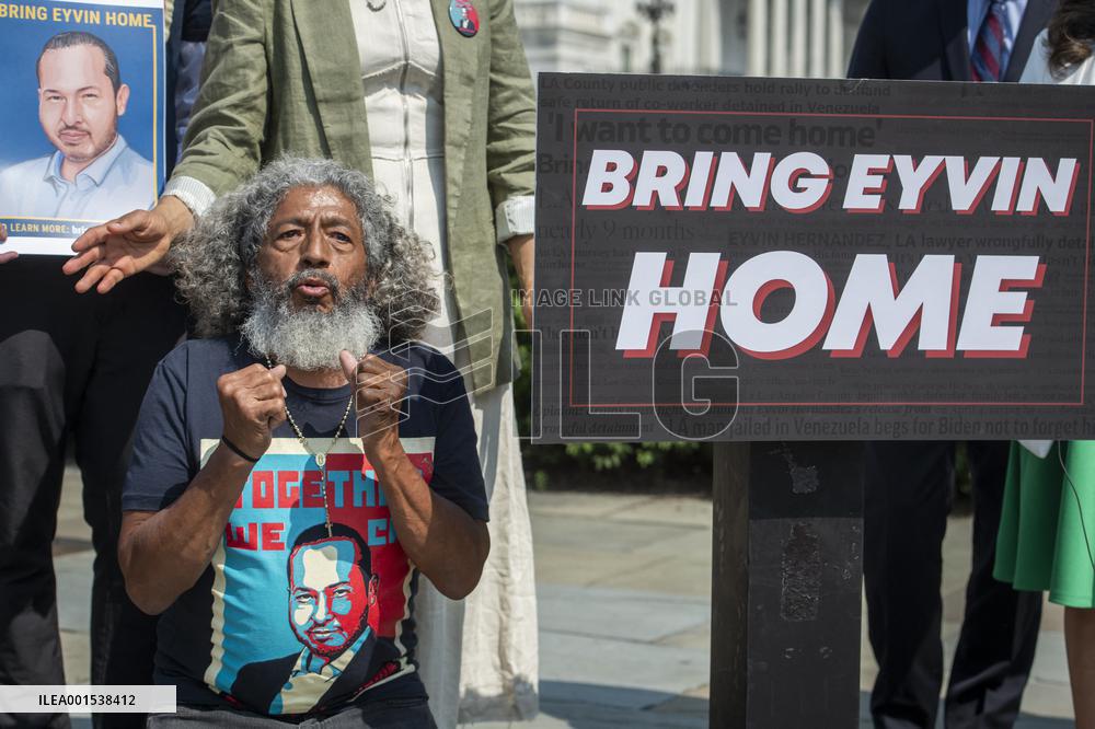 Press Conference For The Release Of Eyvin Hernandez - Washington