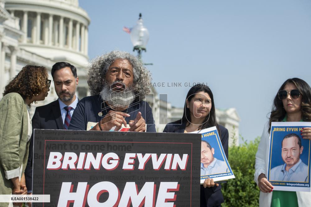 Press Conference For The Release Of Eyvin Hernandez - Washington