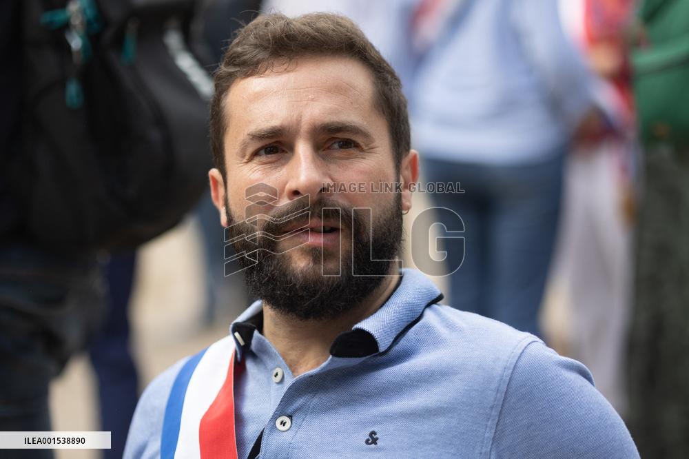 Demonstration in support of Le Journal du Dimanche - Paris
