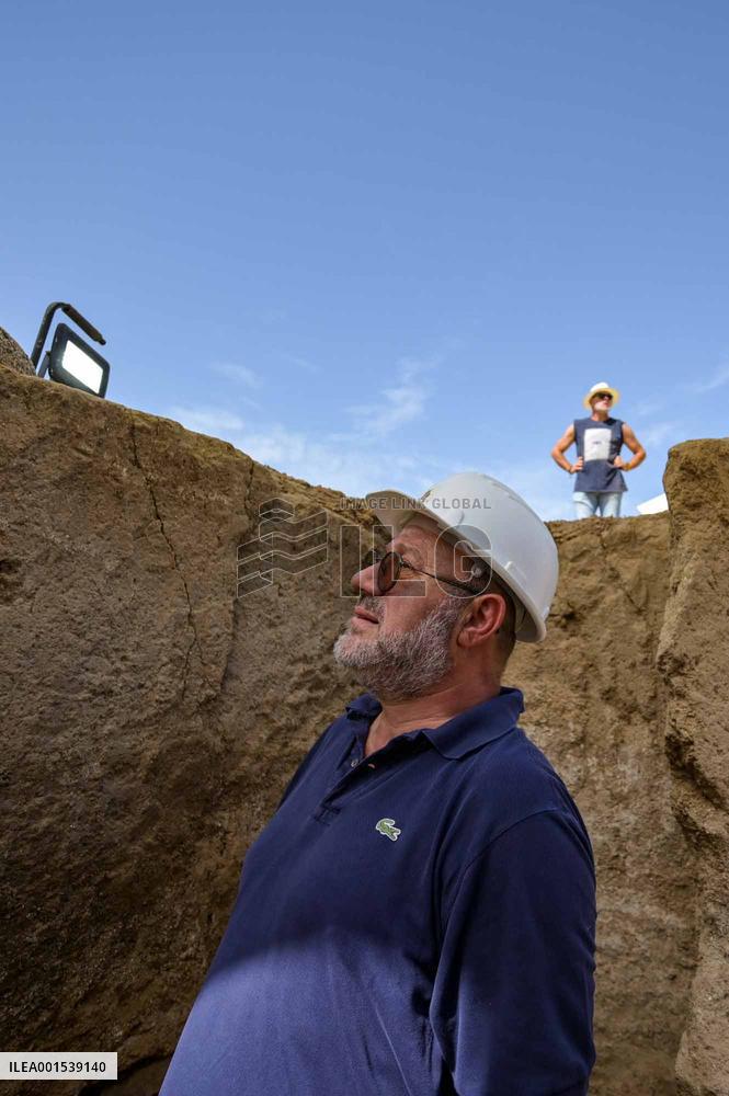 Discovery Of An Intact 2600-Year-Old Etruscan Tomb - Rome