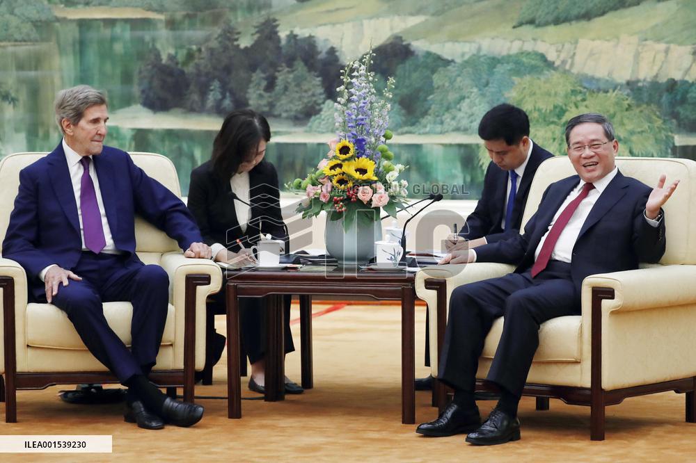 U.S. climate envoy Kerry in Beijing