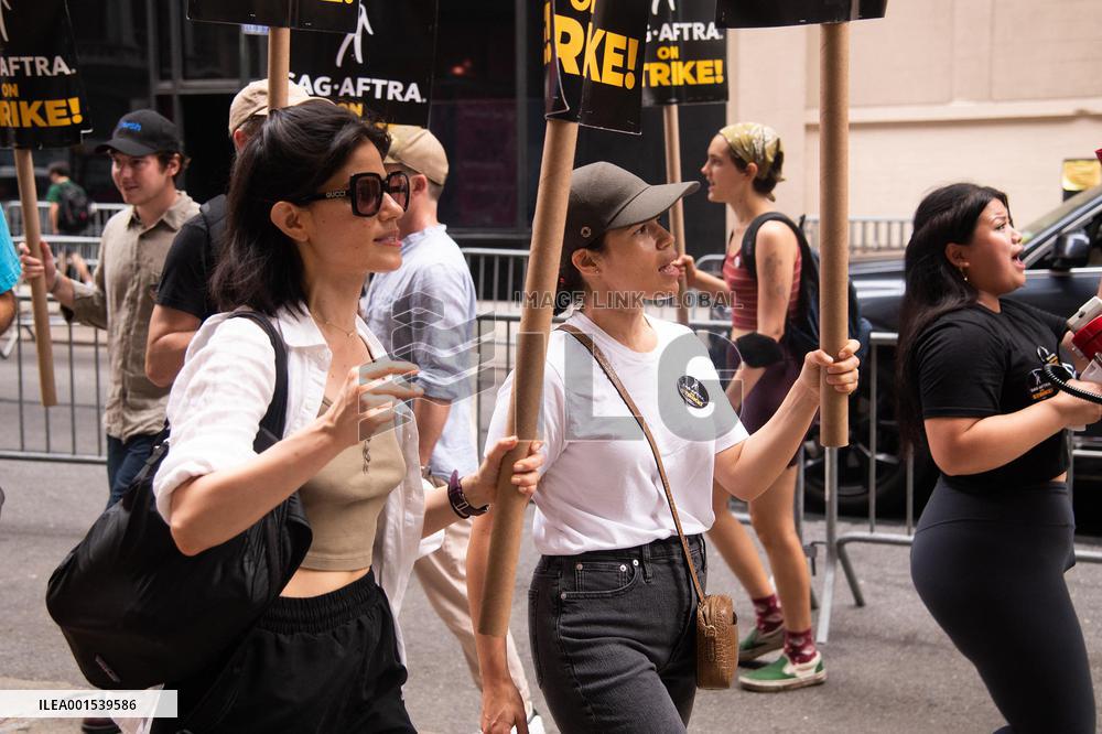 SAG-AFTRA Members Join The Picket Line In New York City