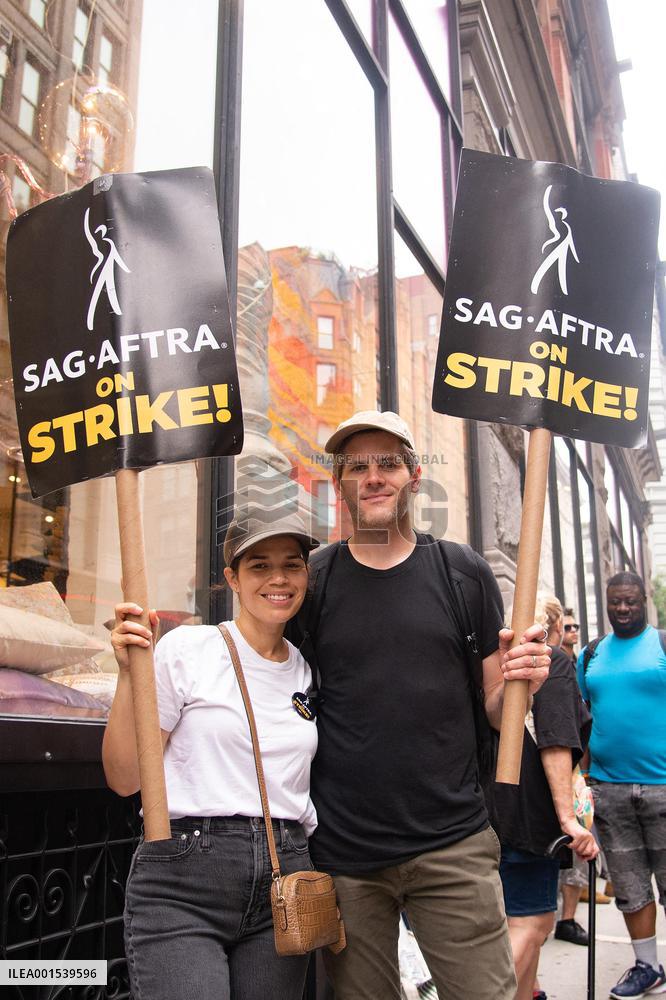 SAG-AFTRA Members Join The Picket Line In New York City