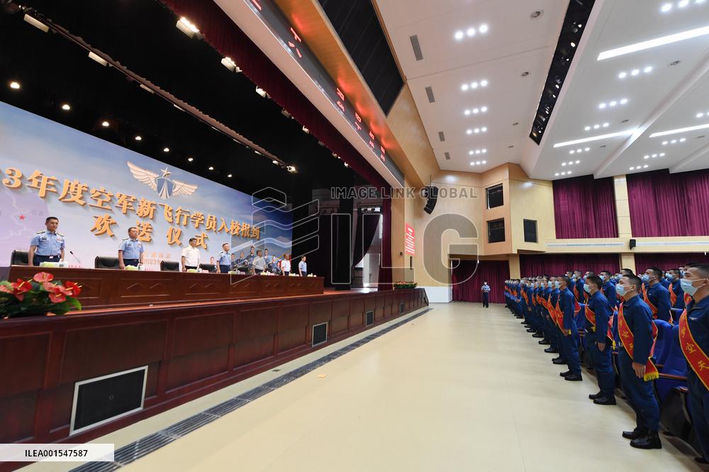 The Air Force Uses The Y-20 To Fly Air Cadets to The Air Force Aviation University in Nanjing, China