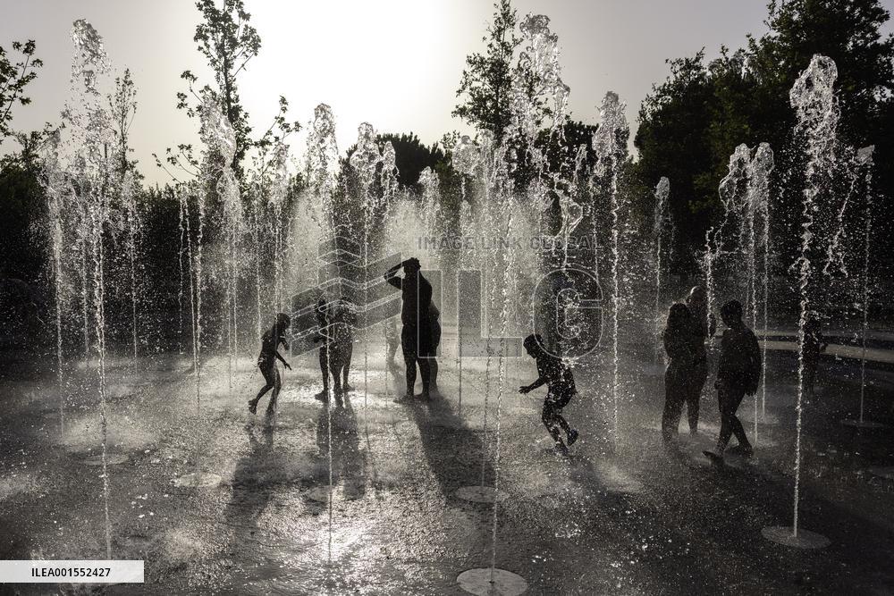 GREECE-ATHENS-HEATWAVE