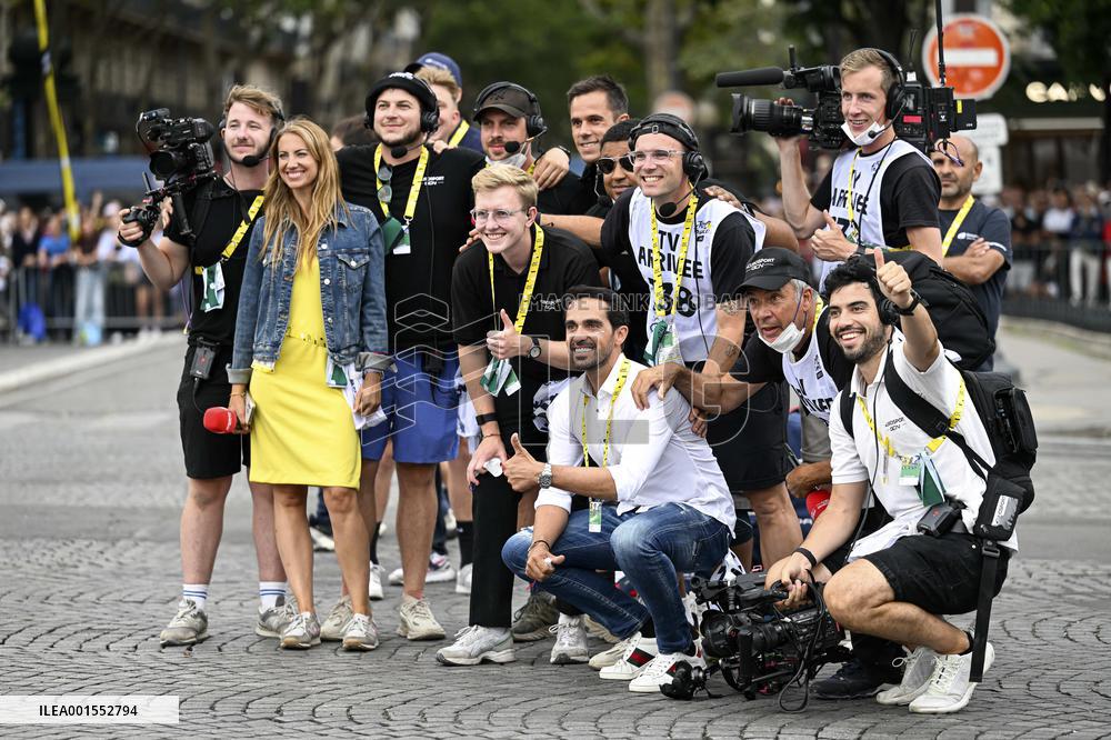 Jonas Vingegaard Wins Second Successive Tour De France - Paris