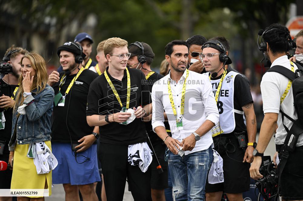 Jonas Vingegaard Wins Second Successive Tour De France - Paris