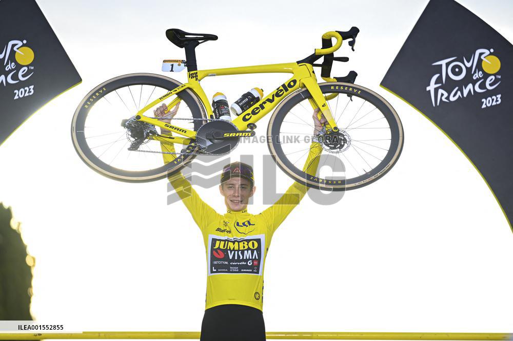 Jonas Vingegaard Wins Second Successive Tour De France - Paris