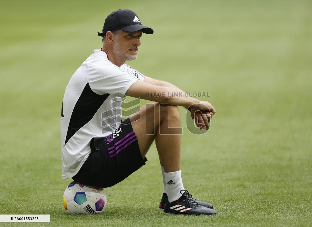 (SP)GERMANY-MUNICH-FOOTBALL-BAYERN MUNICH-TRAINING