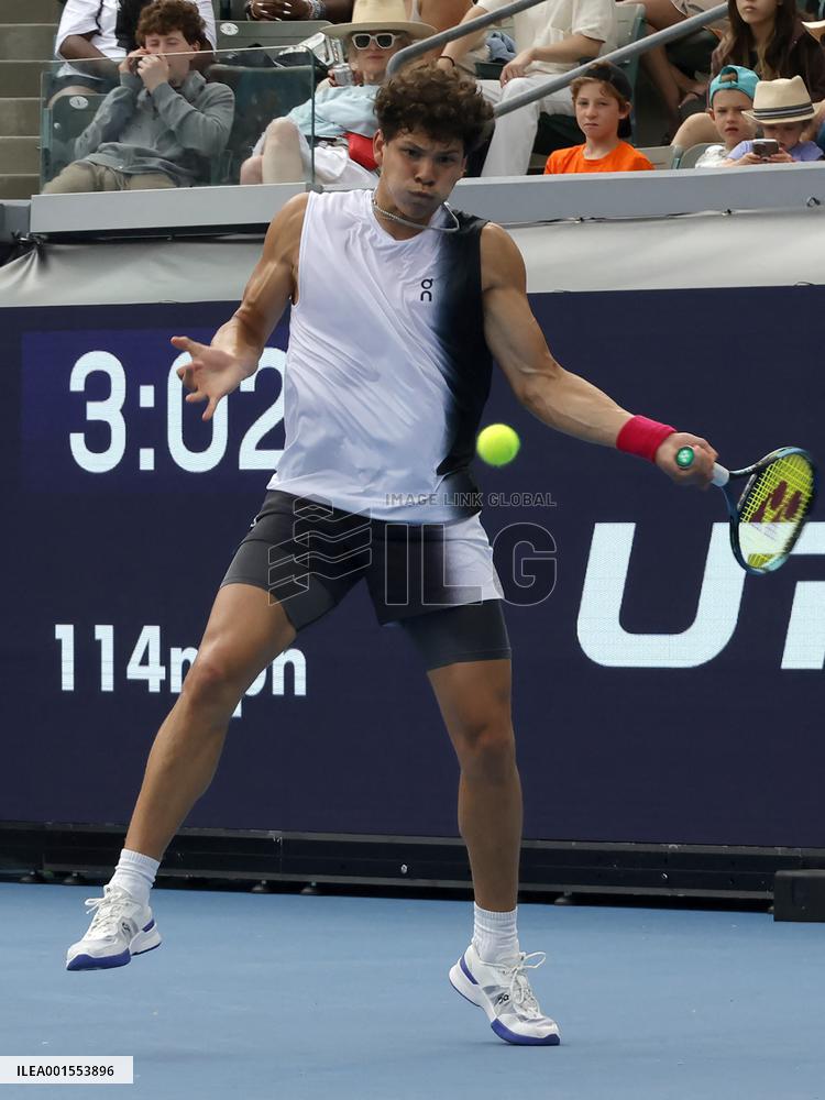 Ultimate Tennis Showdown Finals - LA