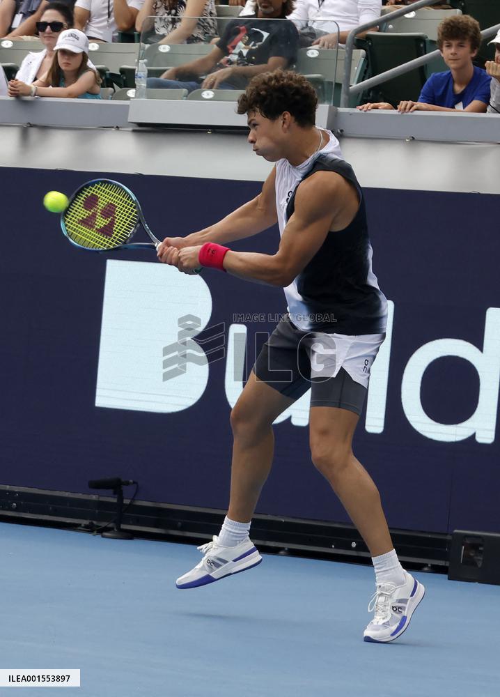 Ultimate Tennis Showdown Finals - LA