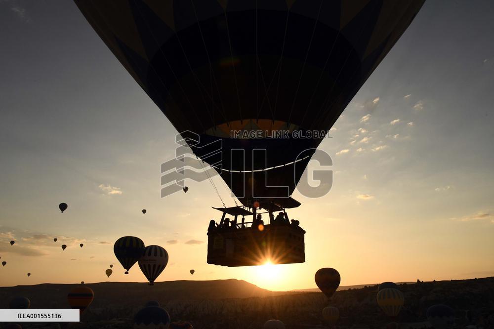 TÜRKIYE-CAPPADOCIA-HOT-AIR BALLOONS