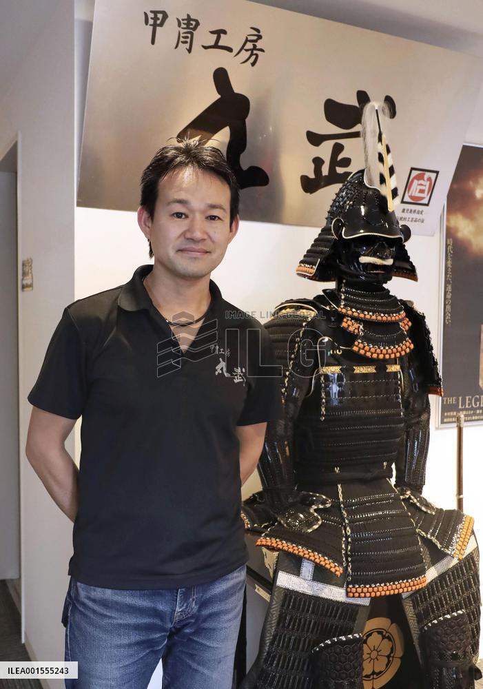 Angels' samurai helmet maker