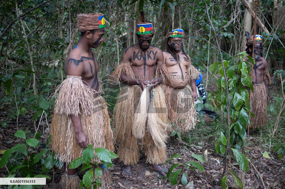 Customary ceremony in honour of the President of the Republic - Touho
