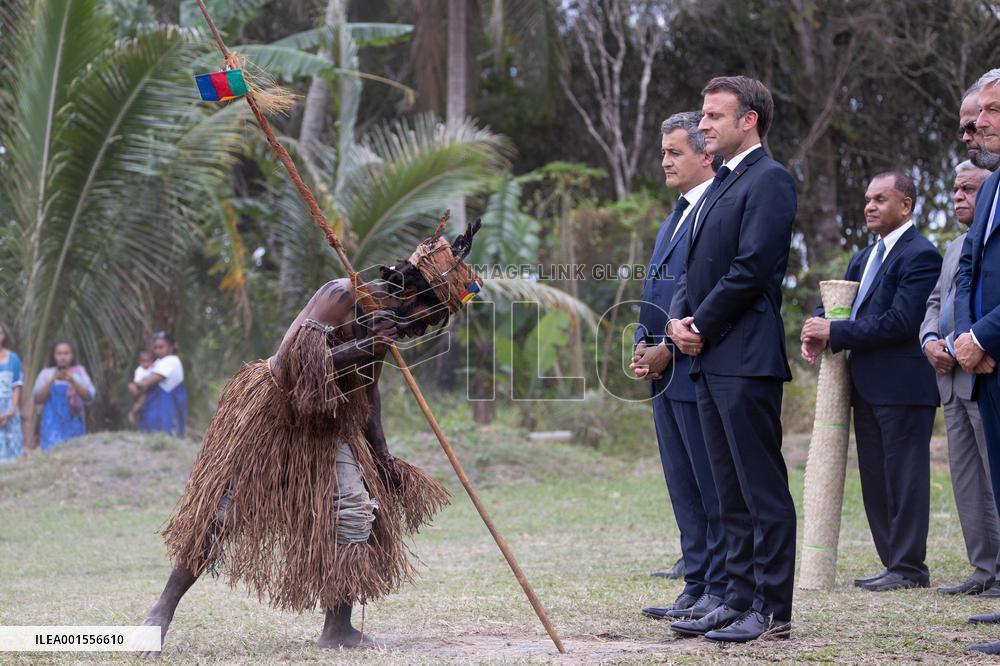 Customary Ceremony In Honour Of President Macron - New Caledonia