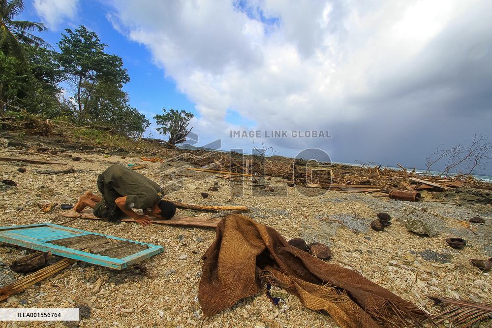 Indonesia In Pictures