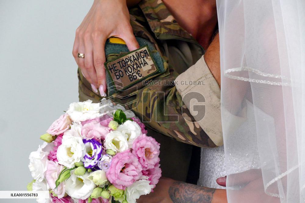 Wedding of Ukrainian defenders in Odesa