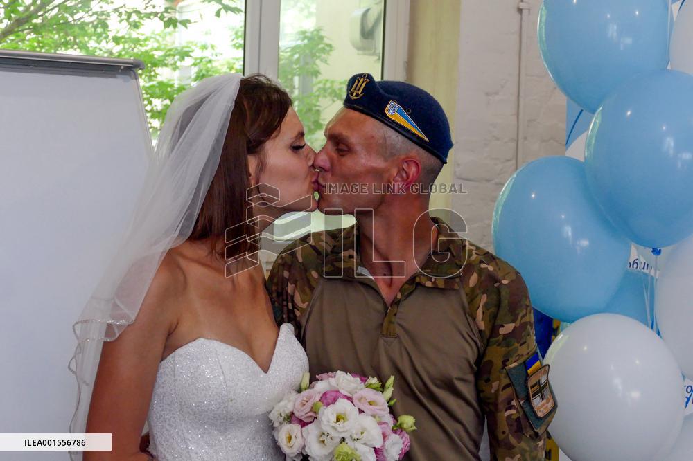 Wedding of Ukrainian defenders in Odesa