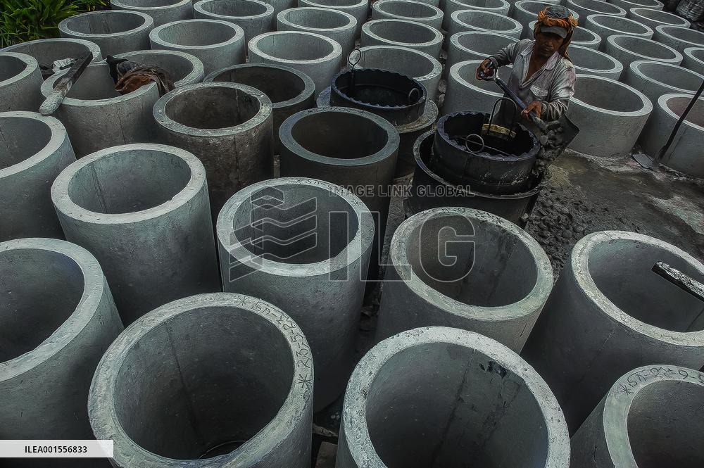 Indonesia In Pictures