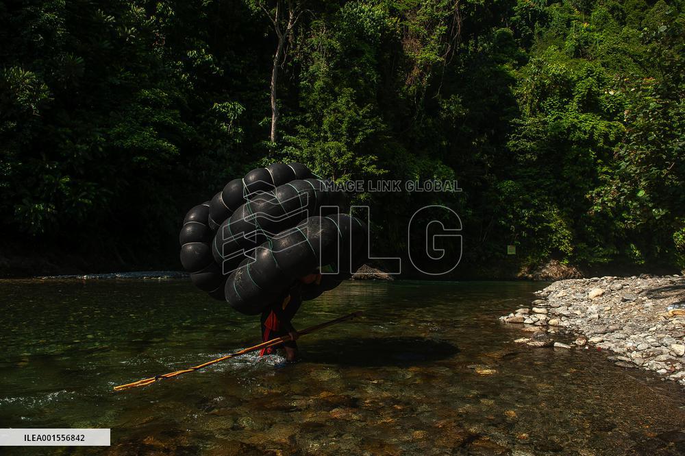 Indonesia In Pictures