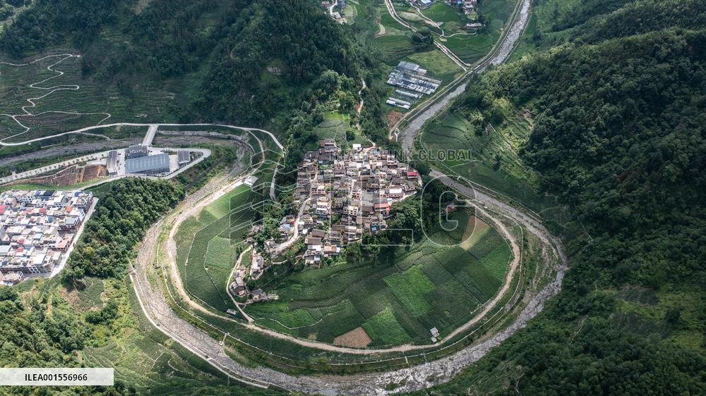 CHINA-GUIZHOU-VILLAGE-ROAD-CONSTRUCTION (CN)