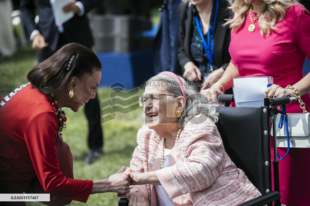 Flag-Raising-Ceremony Celebrating The US Return To UNESCO - Paris