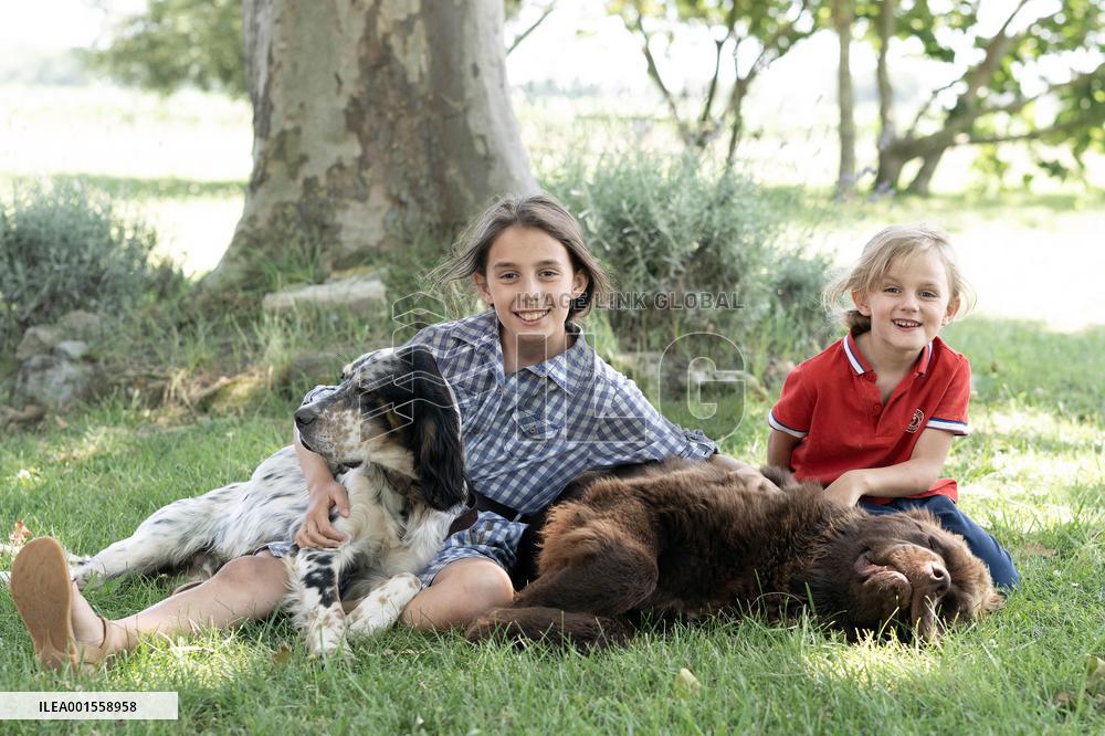 Exclusive - Prince Jean d’Orleans And Family Photo Session - France