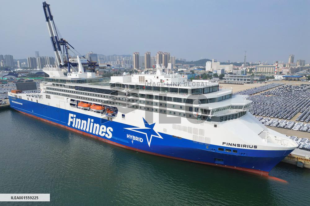 The Petrol-electric Hybrid High-end Passenger Roller Ship