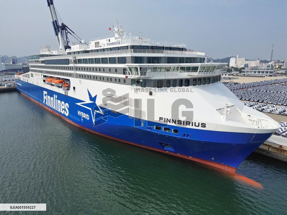 The Petrol-electric Hybrid High-end Passenger Roller Ship