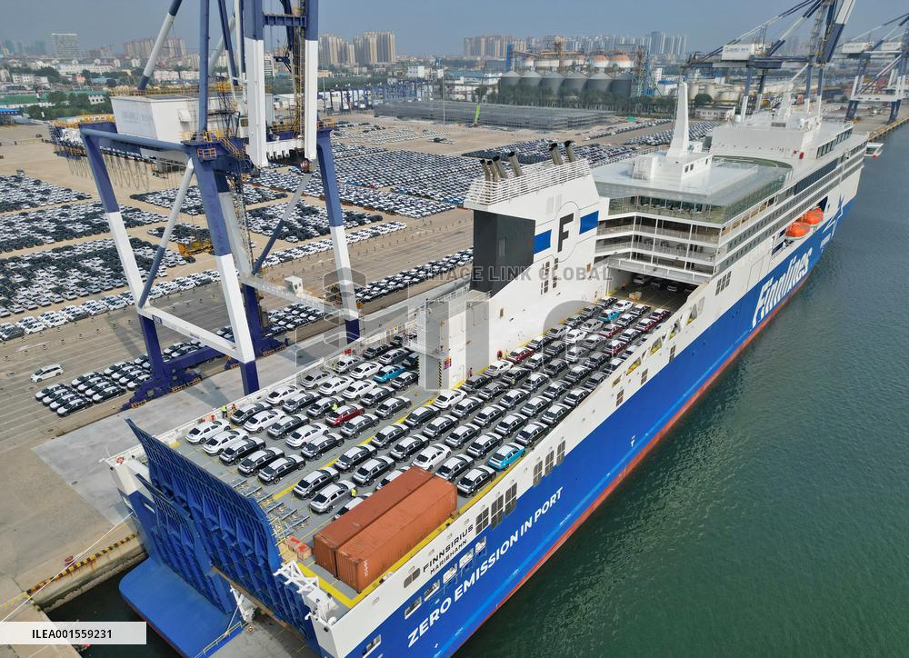 The Petrol-electric Hybrid High-end Passenger Roller Ship