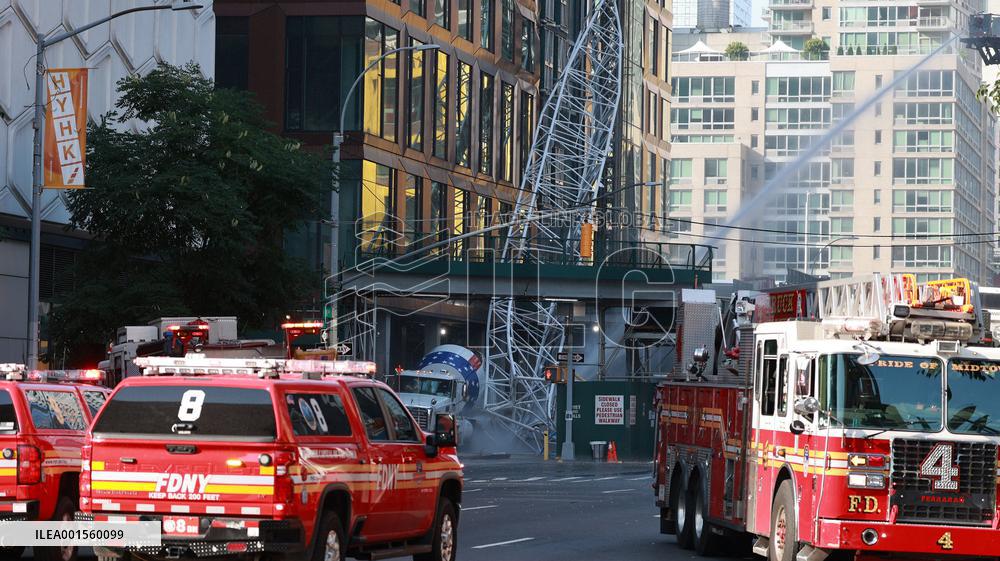 Crane Catches Fire, Collapses In Manhattan's Hudson Yards - NY