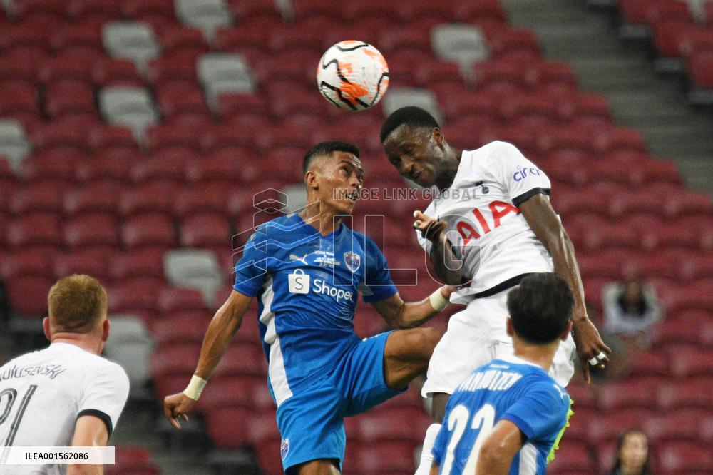 (SP)SINGAPORE-FOOTBALL-SINGAPORE FESTIVAL-TOTTENHAM HOTSPUR VS LION CITY SAILORS