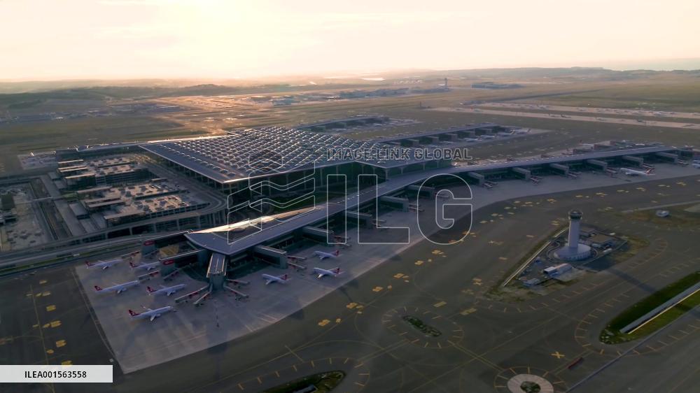 2nd batch of Turkish athletes, coaches leave Istanbul for Chengdu Universiade