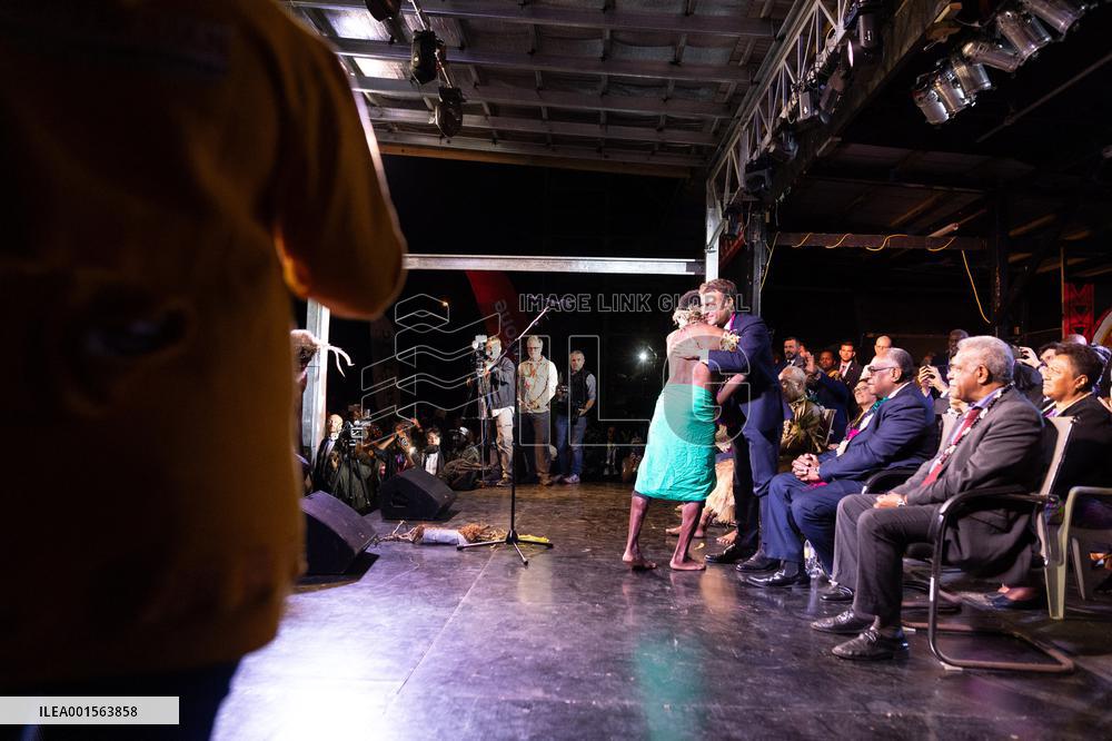 Macron at the Melanesian art Festival - Vanuatu
