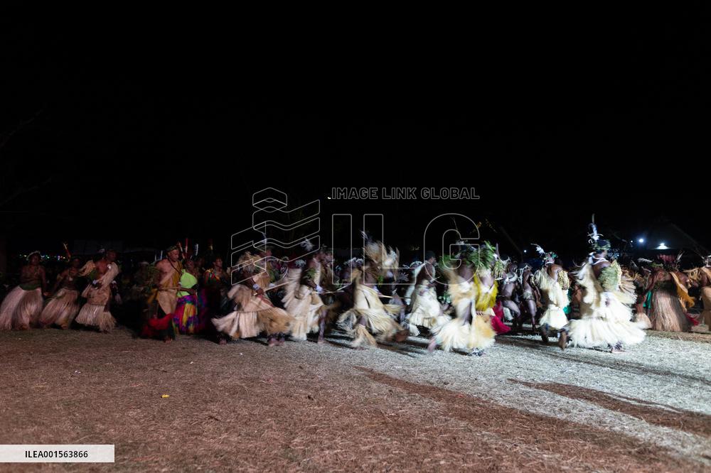 Macron at the Melanesian art Festival - Vanuatu