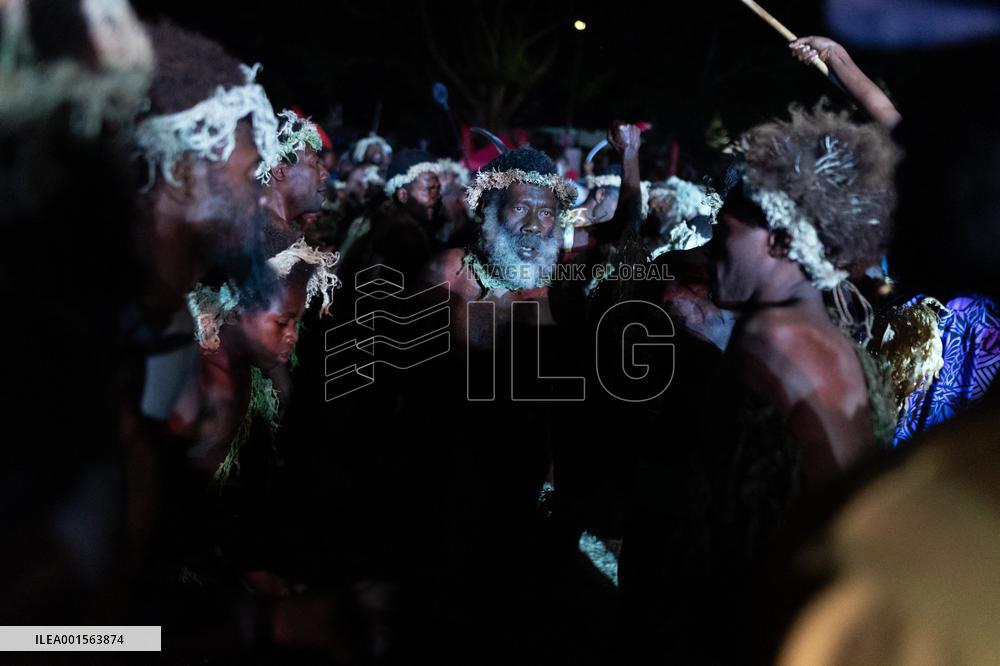 Macron at the Melanesian art Festival - Vanuatu