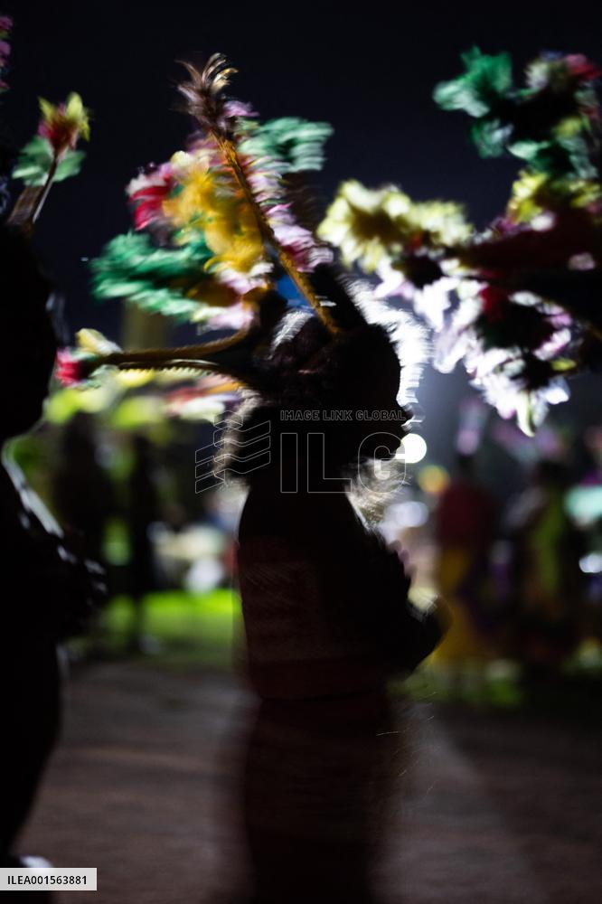Macron at the Melanesian art Festival - Vanuatu