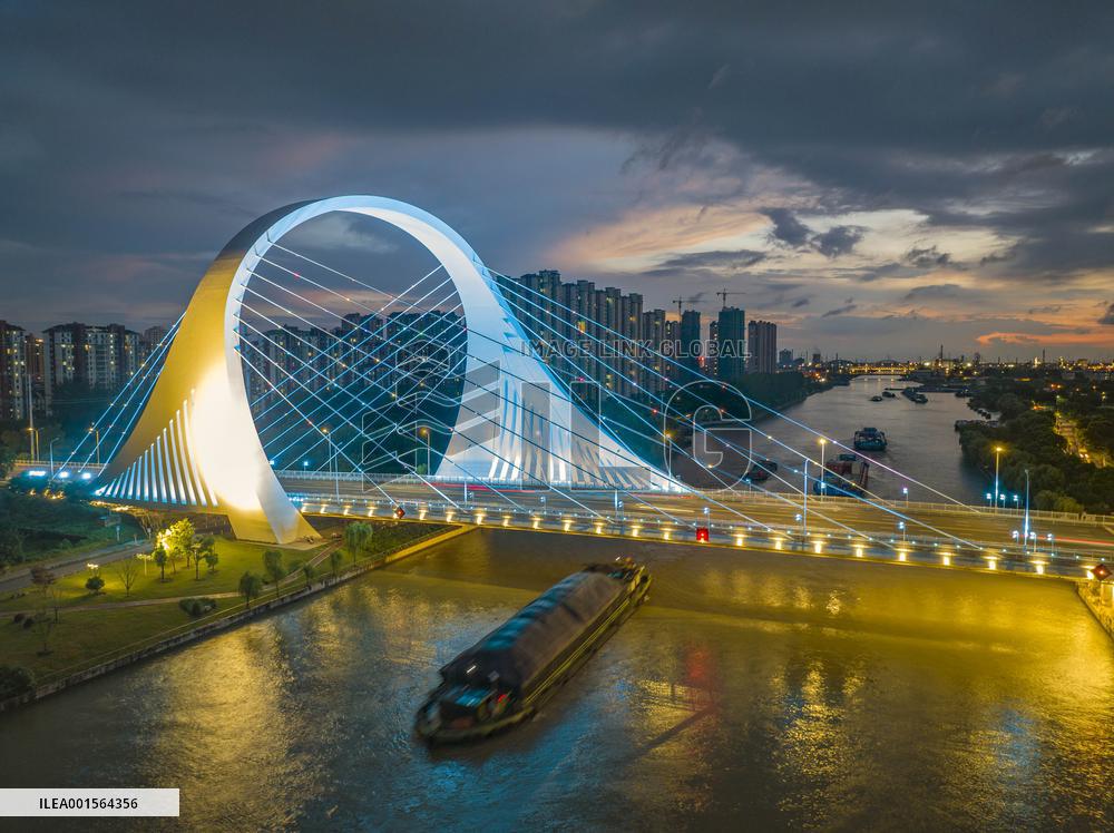 Beijing-Hangzhou Grand Canal Cargo Ships