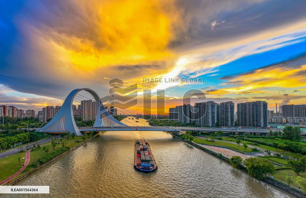 Beijing-Hangzhou Grand Canal Cargo Ships