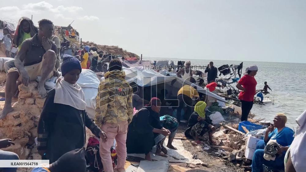 Over 100 illegal migrants stranded at Libya-Tunisia border